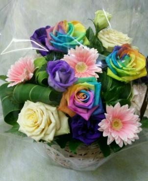 レインボーローズ♪｜「花曜日」　（奈良県橿原市の花キューピット加盟店 花屋）のブログ